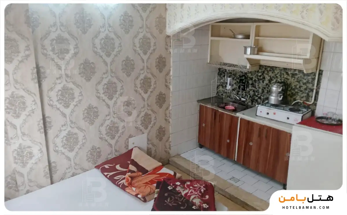 اتاق سه تخته (با سه وعده غذایی)